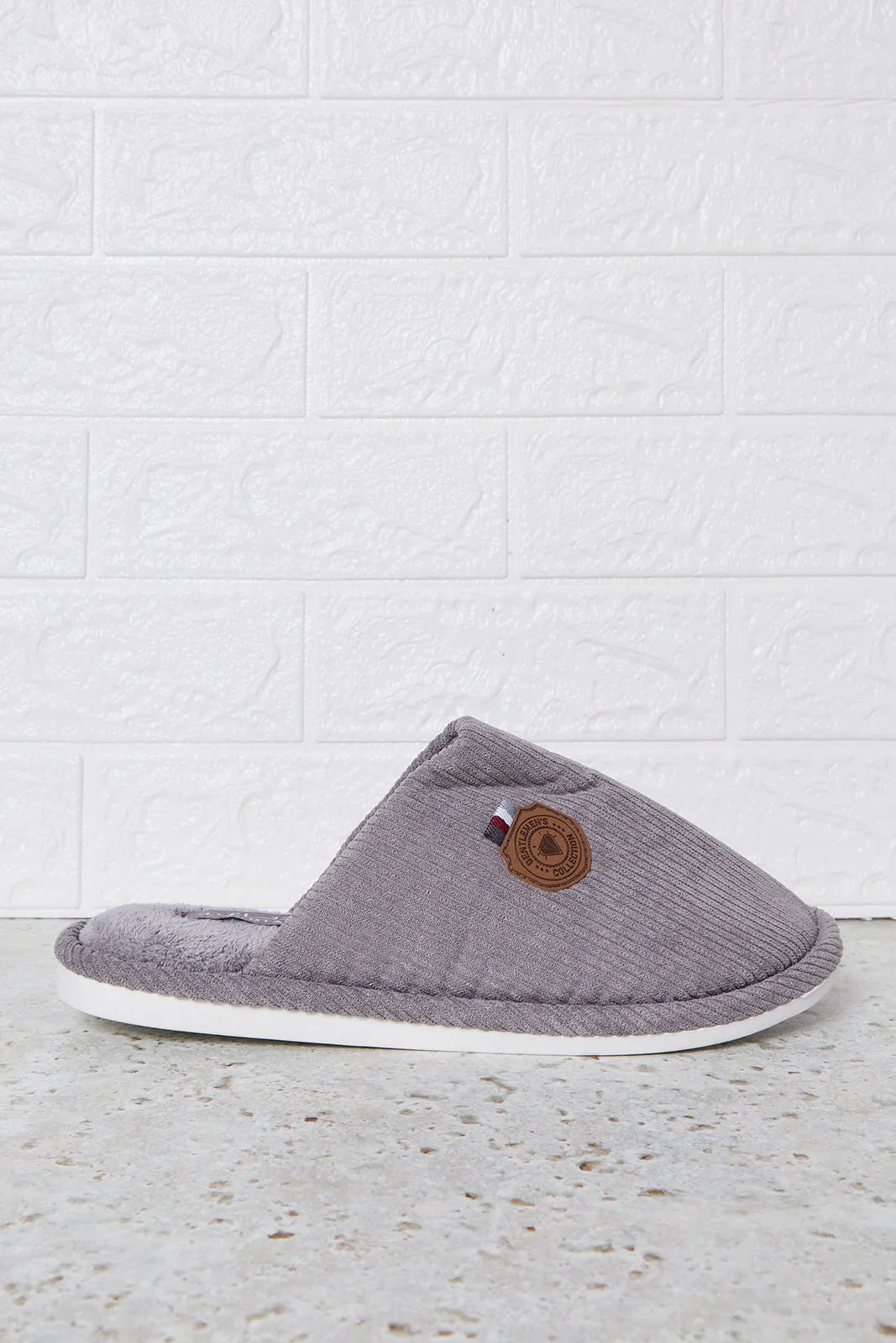 Men Grey Textured Mule Slipper