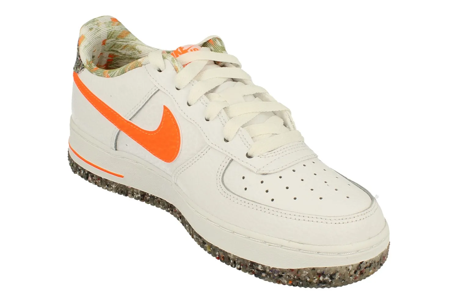 Nike Air Force 1 LV8 GS Trainers DN8016 100