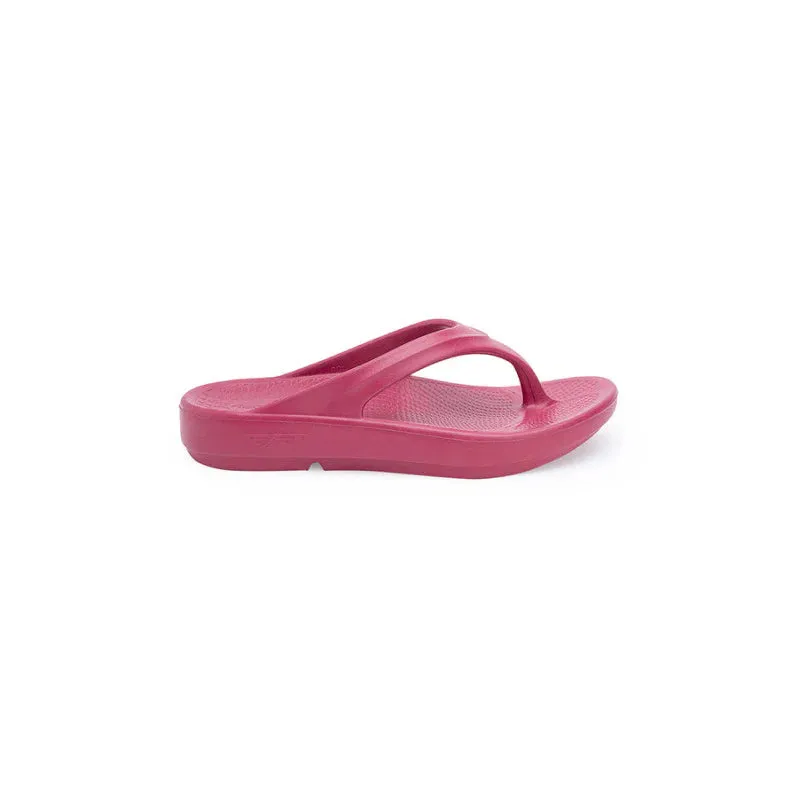 RedTape Women Magenta Sliders