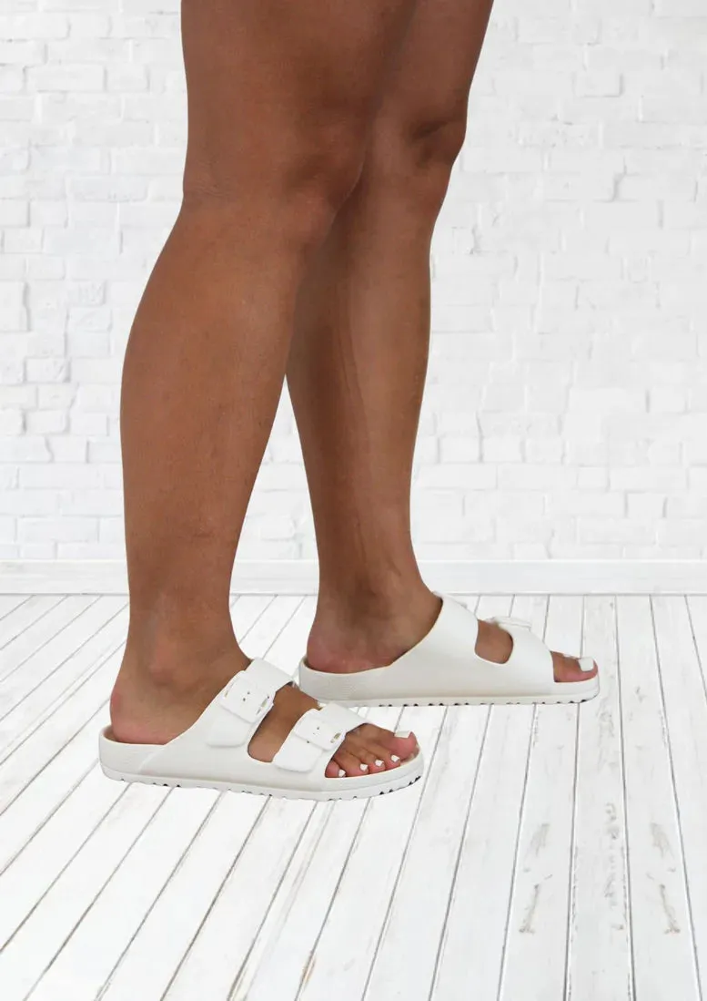 Ripe Sandal | White