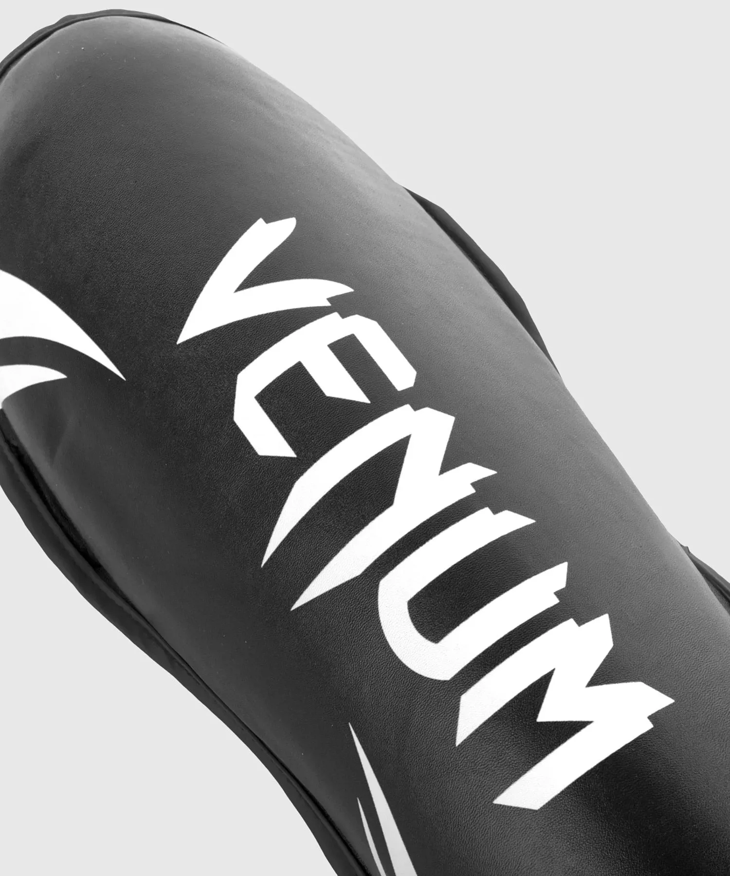 Venum Challenger Shin guards - Black