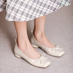 Women Minimalist Glossy Leather Low Block Heel Pumps