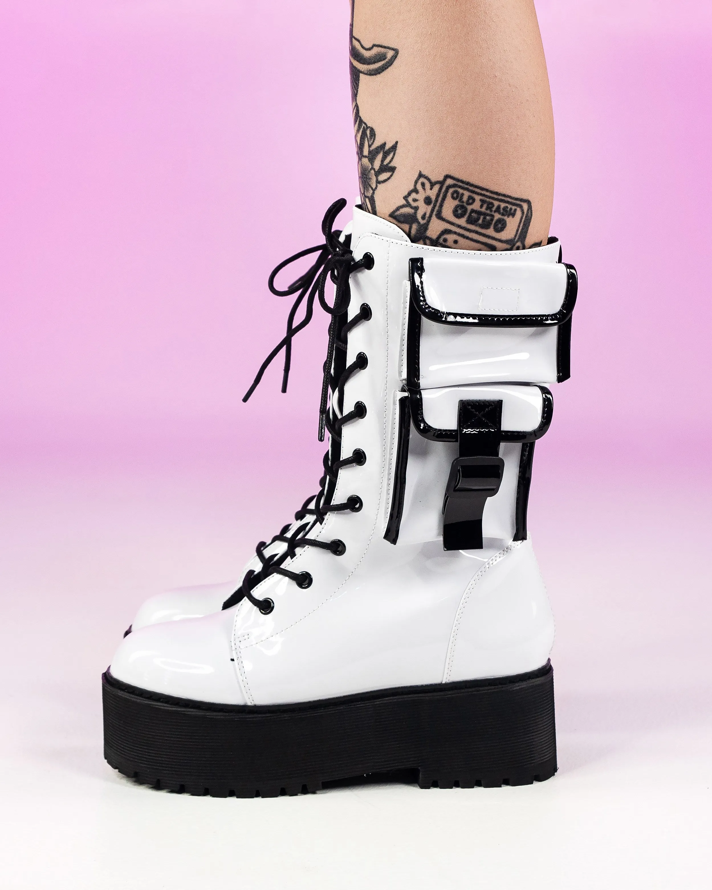 YRU Slayr Hi Desert White/Black Boots